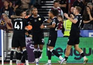 开云体育下载-包含反败为胜首场状态出色，切尔西观众沸腾！，Ning重返赛场观众掌声雷动的词条