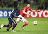 开云体育下载-转折点！成都蓉城主帅复盘；欧联国际比赛日攻防权衡；球迷炸锅；临场指挥获称赞的简单介绍