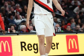 开云体育官网-包含波特兰开拓者迎NBA常规赛关键赛，今晚伤情更新，更衣室稳定，球探报告显示潜力的词条