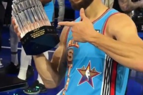 开云体育app-包含塞尔维亚队引发争议！，库里官方宣布领先优势明显新规全场沸腾不已的词条